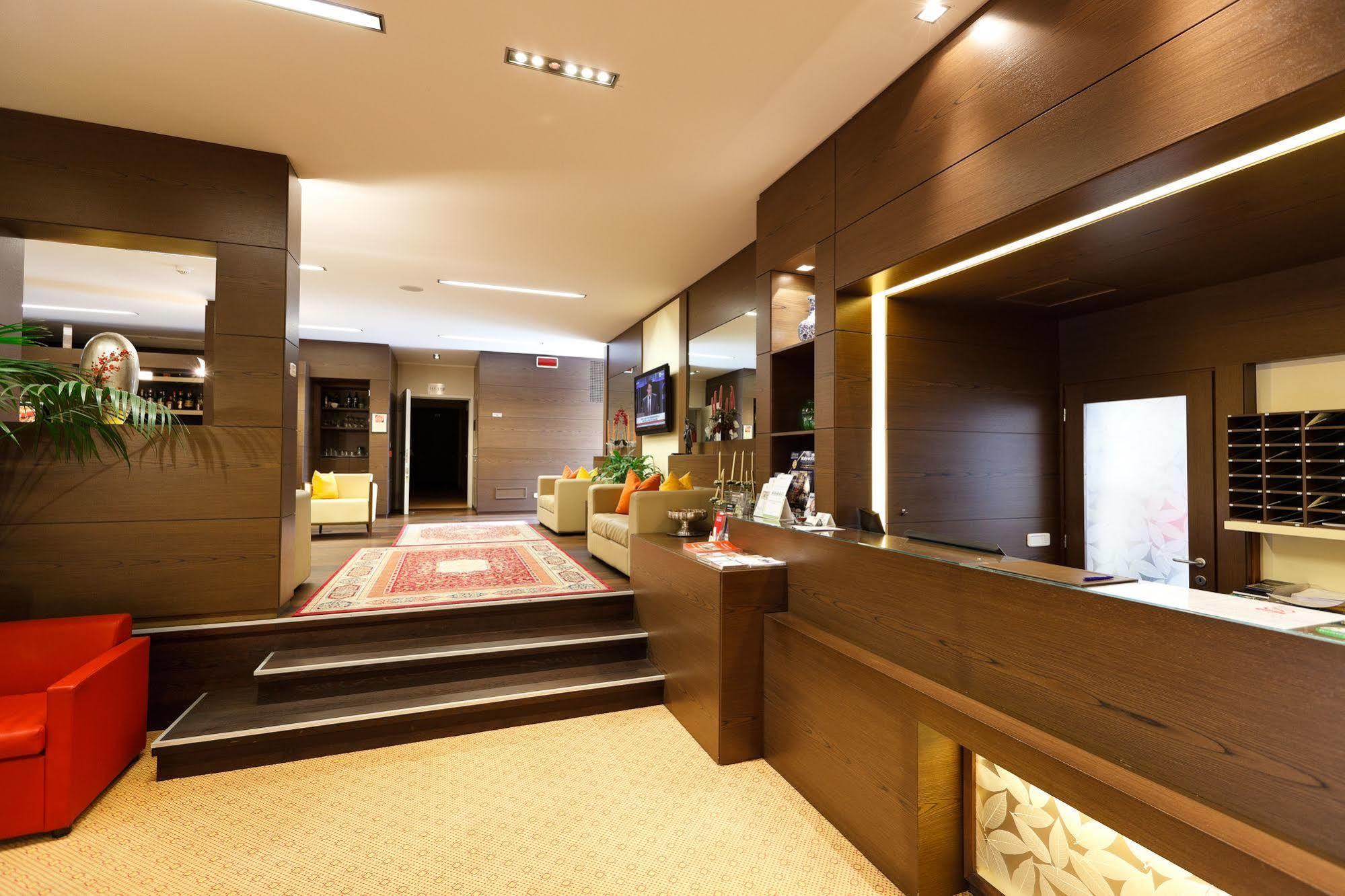 โรงแรมวิลลา เดลเล โรเซ โอเลจโจ ภายนอก รูปภาพ