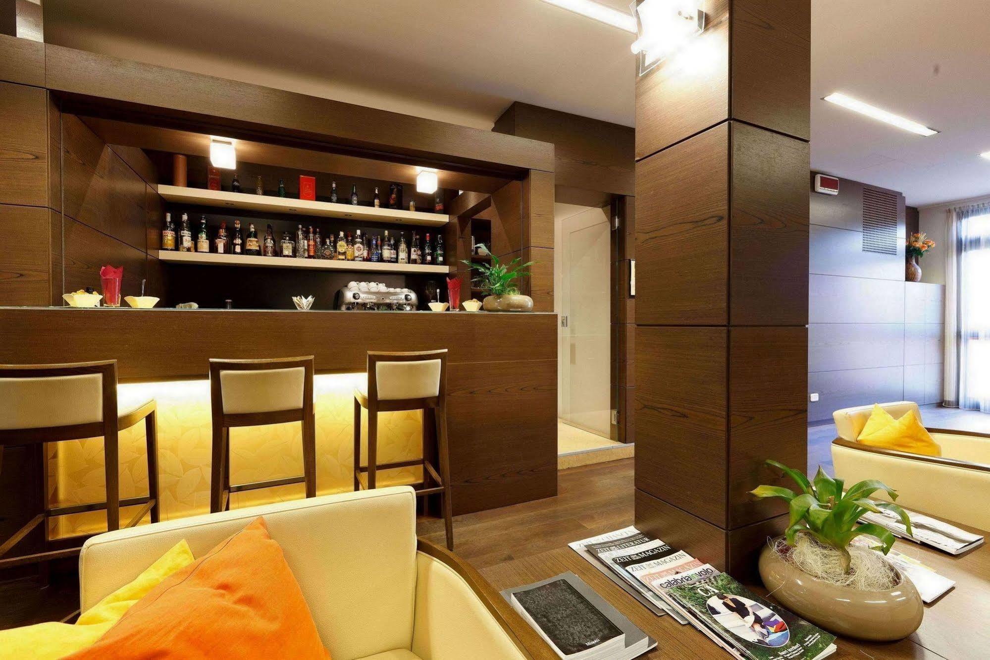 โรงแรมวิลลา เดลเล โรเซ โอเลจโจ ภายนอก รูปภาพ
